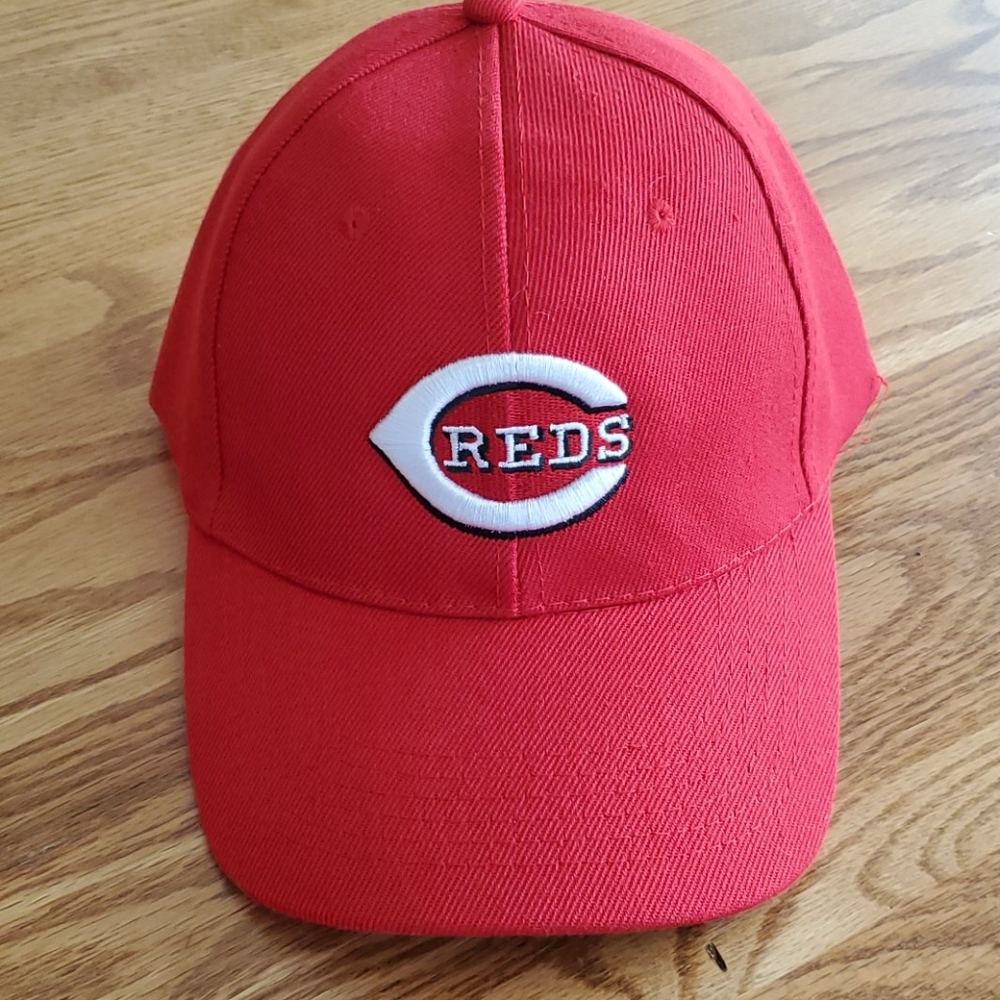 CINCINNATI REDS BASEBALL HAT
